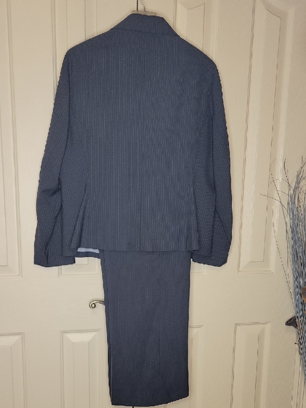 Larry Levine Navy Pinstripe Suit - Jacket & Pant - Picture 6 of 6